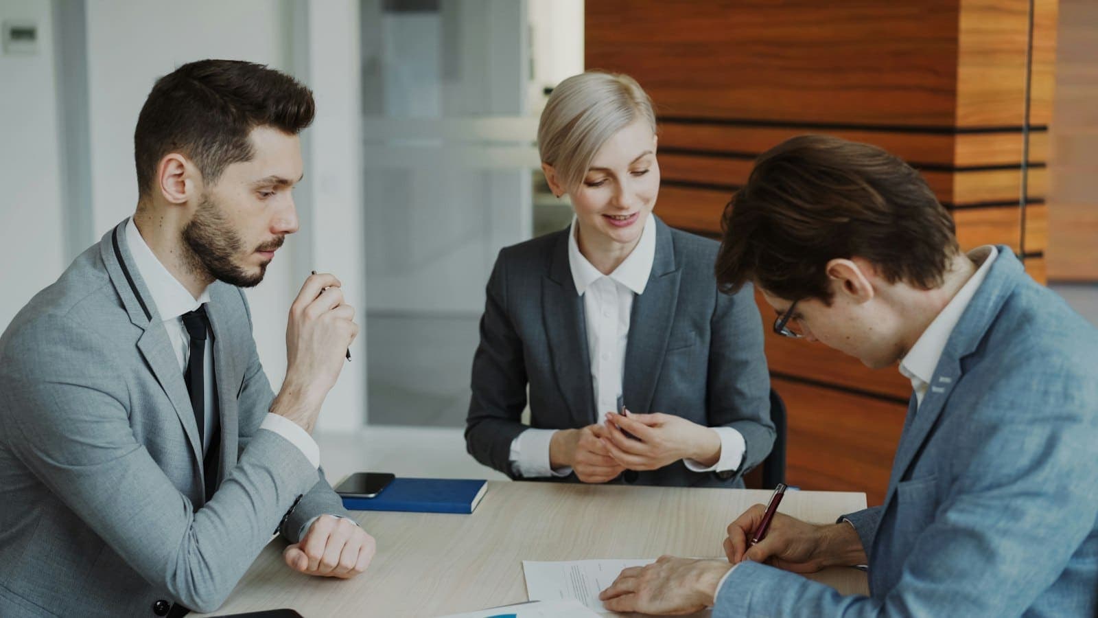 Hoe wordt de overdracht gemakkelijker voor offertes die in contracten veranderen?